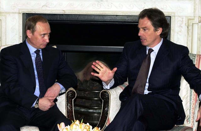 Tony Blair (right) and Vladimir Putin hold talks in Downing Street