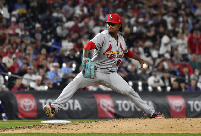 Nolan Gorman hits go-ahead home run in ninth as Cardinals clip Red