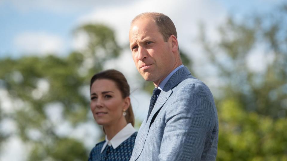 the duke and duchess of cambridge visit queen elizabeth hospital