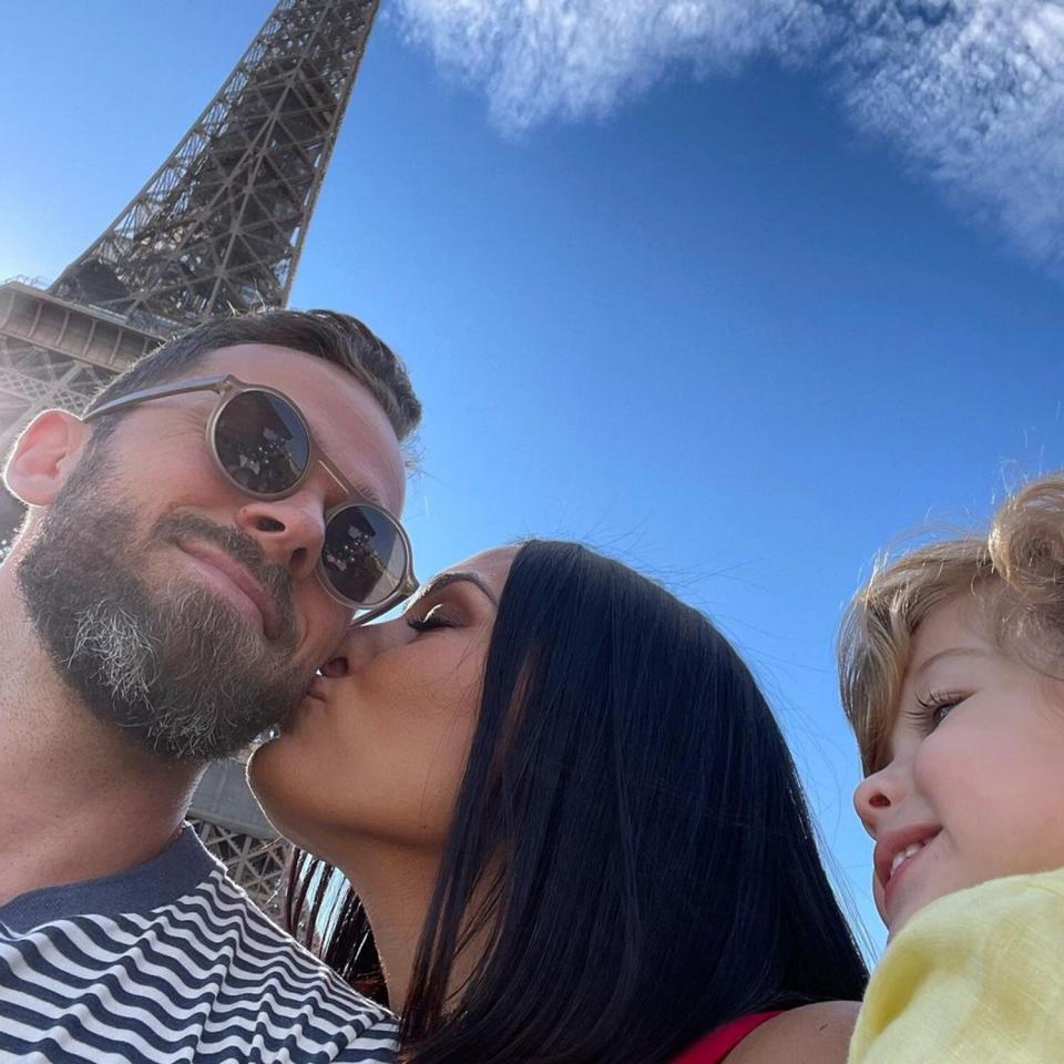 Nikki Bella and Her Family Head to the Eiffel Tower