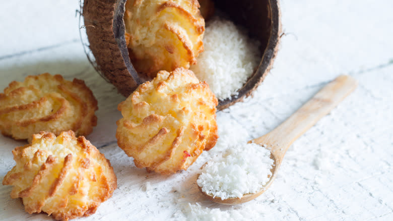 macaroons with shredded coconut