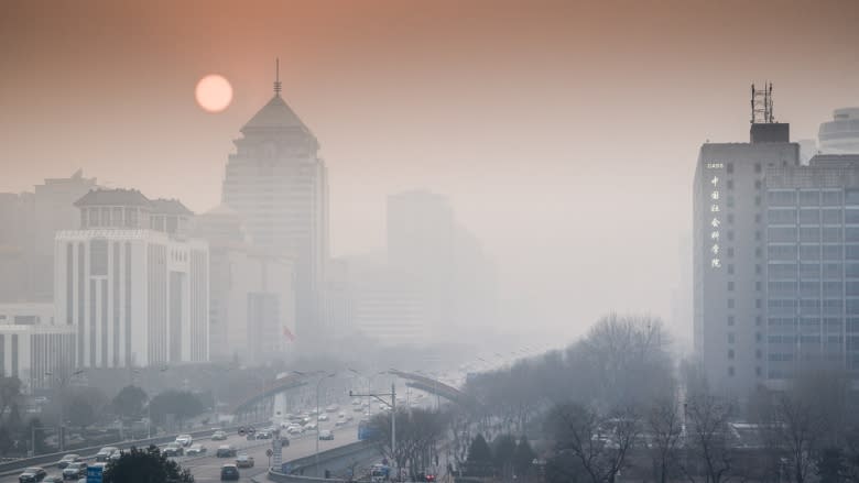 China goes from red-alert pollution to green energy