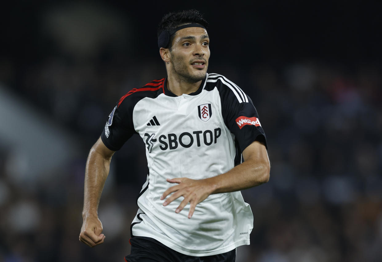 Raúl Jiménez en un partido del Fulham en Premier League el pasado 2 de octubre. (Nigel French/Sportsphoto/Allstar via Getty Images)