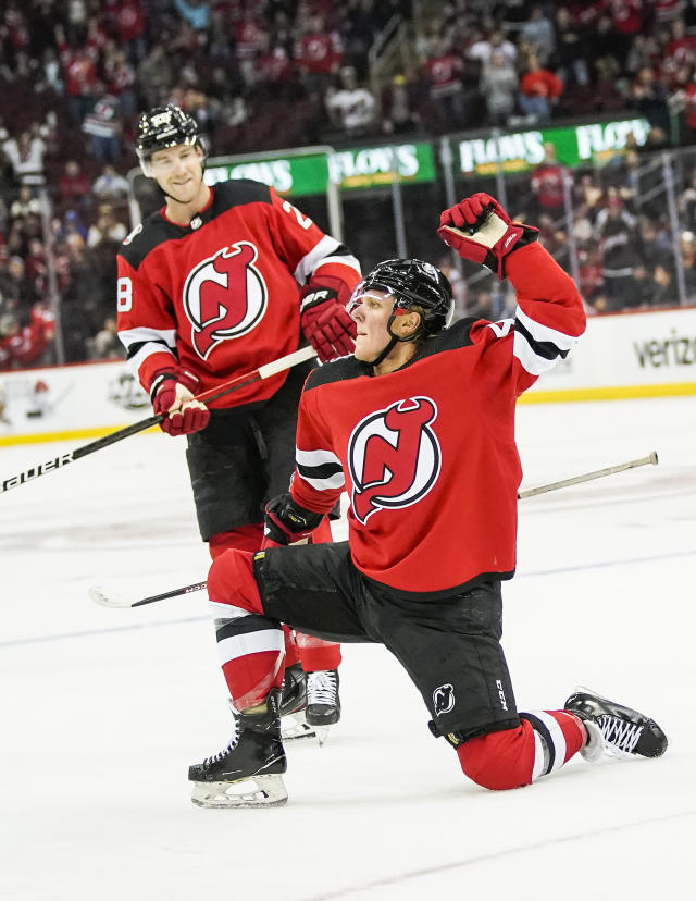 Hughes scores to back Vanecek, Devils beat Avalanche 1-0