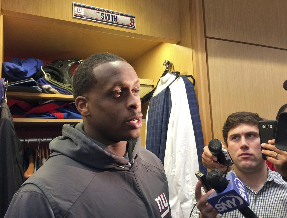 Geno Smith’s dad was threatened by an angry Giants fan before his son’s start. (AP Photo)