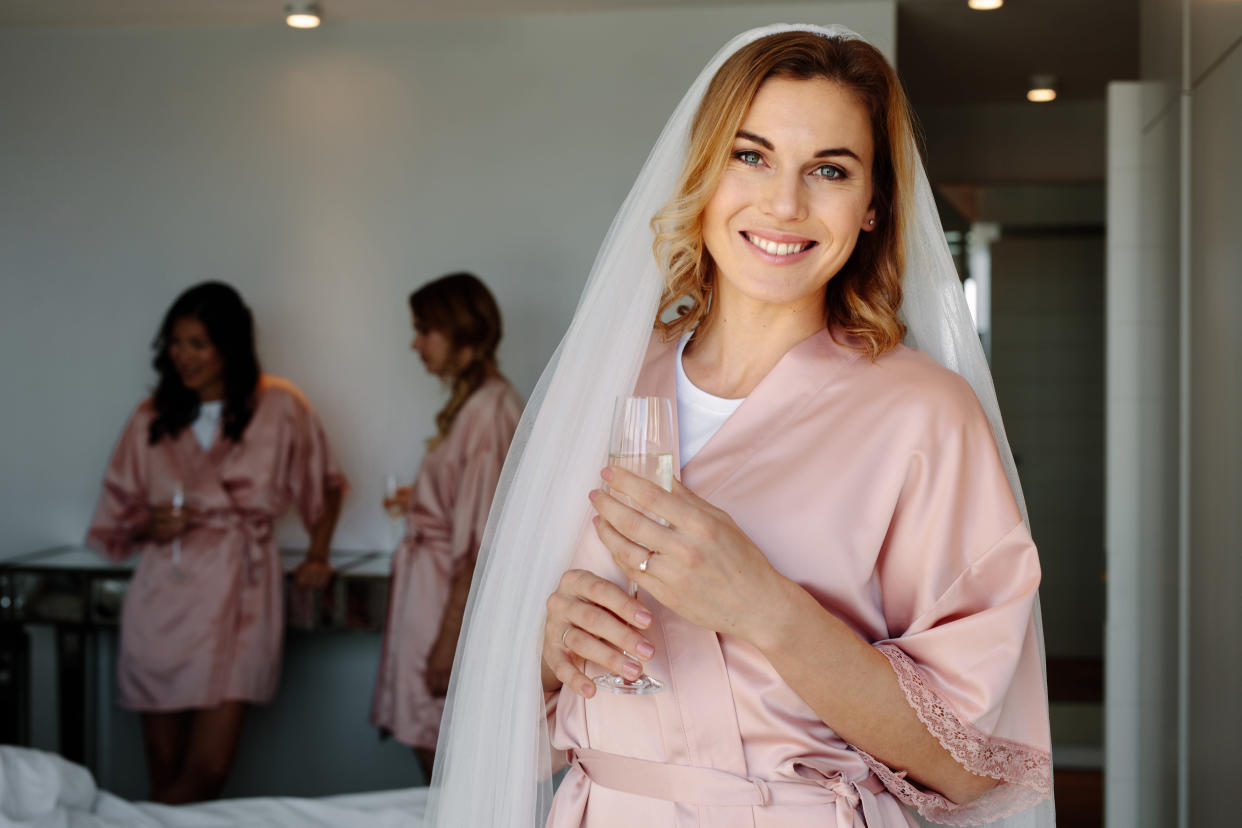 What would you do if you were in this bridesmaid's shoes? [Photo: Getty]