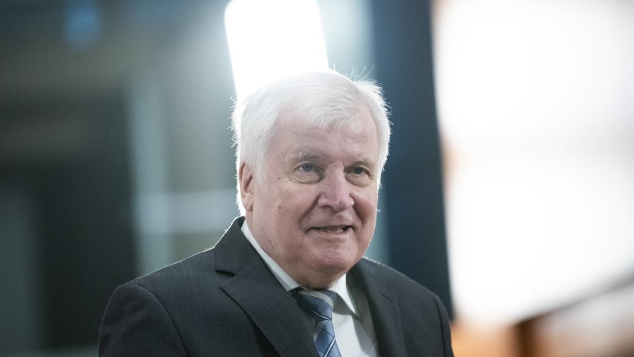 Horst Seehofer Mitte der Woche vor Beginn einer Sitzung des Bundeskabinetts im Kanzleramt.