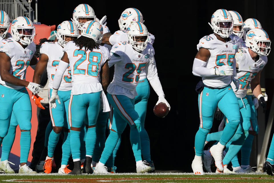 Miami Dolphins cornerback Xavien Howard (25) 