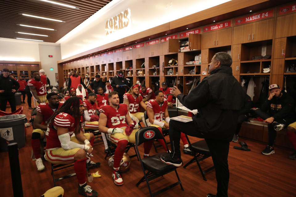SANTA CLARA, CA - JANUARY 20: Defensive Coordinator Steve Wilks of the San Francisco 49ers wit the defense in the locker room during halftime of the NFC Divisional Playoff game against the Green Bay Packers at Levi's Stadium on January 20, 2024 in Santa Clara, California. (Photo by Michael Zagaris/San Francisco 49ers/Getty Images)
