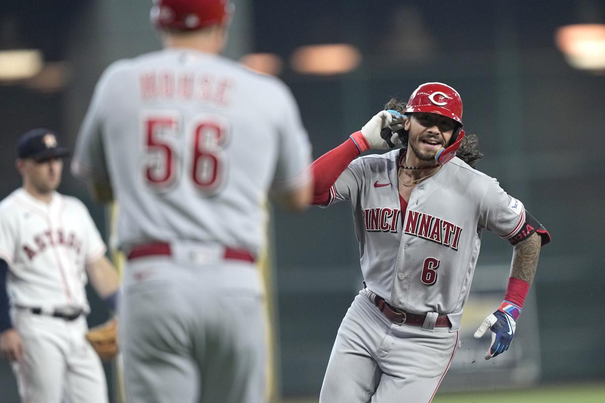 Cincinnati Reds on X: Two homer poses > one homer pose https