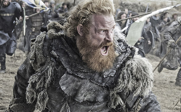 Tormund Giantsbane (Kristofer Hivju) está pronto para o ataque.