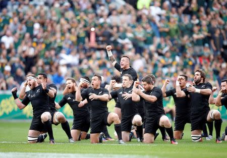 South Africa Rugby Union - Rugby Championship - South Africa's Springboks v New Zealand's All Blacks - Kings Park Stadium, Durban, South Africa - 8/10/16 - New Zealand perform the haka. REUTERS/Rogan Ward