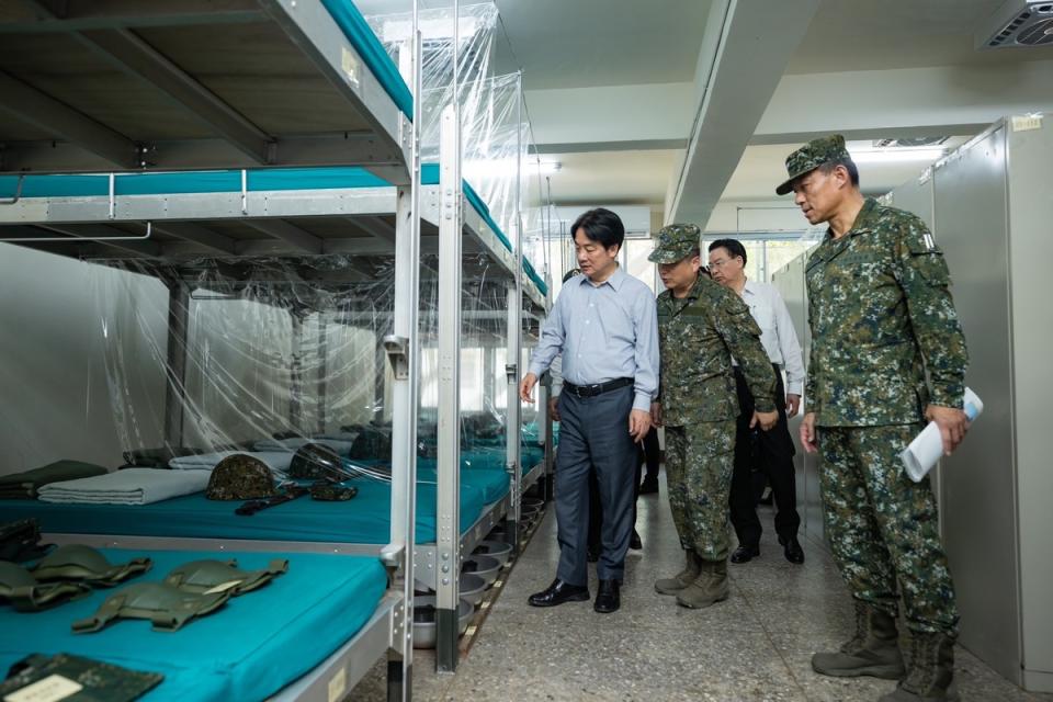  總統賴清德前往台中成功嶺營區視導新兵訓練。 圖：總統府提供 
