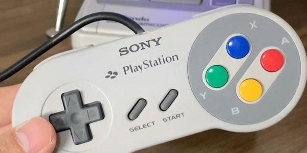 Fan se inspiró en el Nintendo PlayStation y fusionó un SNES con un PS