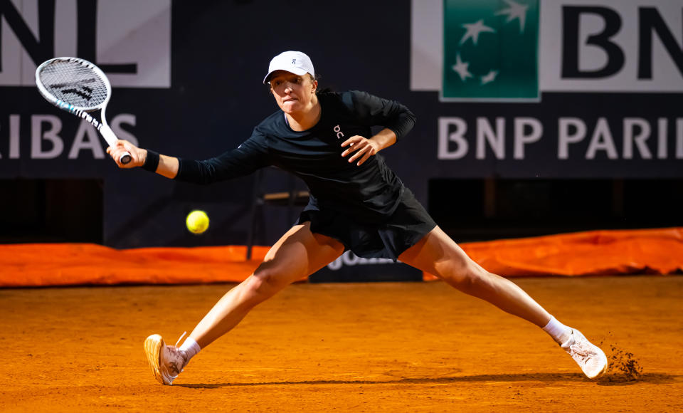 ROME, ITALY - MAY 17: Iga Swiatek of Poland in action against Elena Rybakina of Kazakhstan in the quarter-final on Day Ten of the Internazionali BNL D'Italia at Foro Italico on May 17, 2023 in Rome, Italy (Photo by Robert Prange/Getty Images)