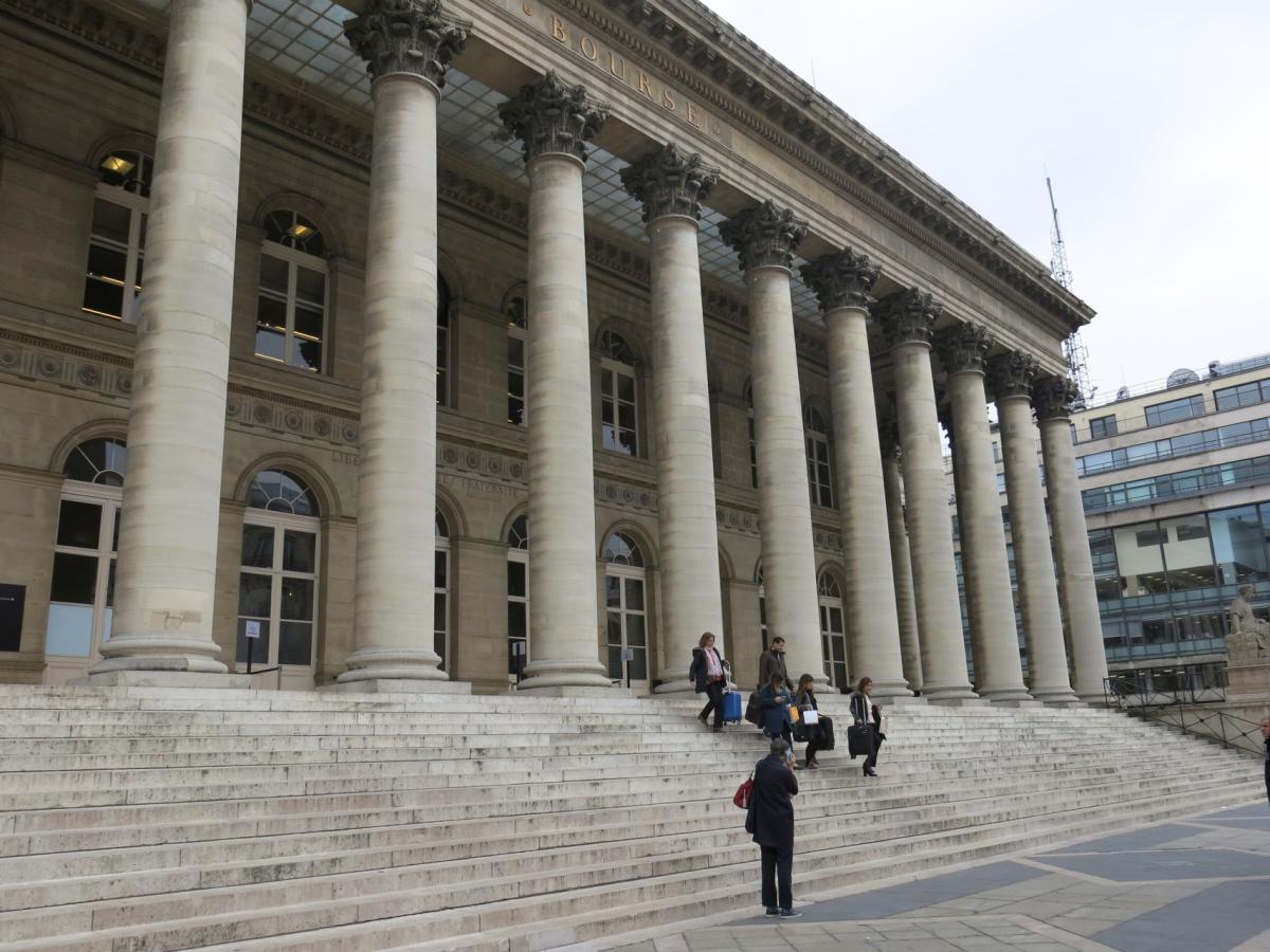 Le scénario d’un blocus politique en France, un moindre mal qui apaise les marchés