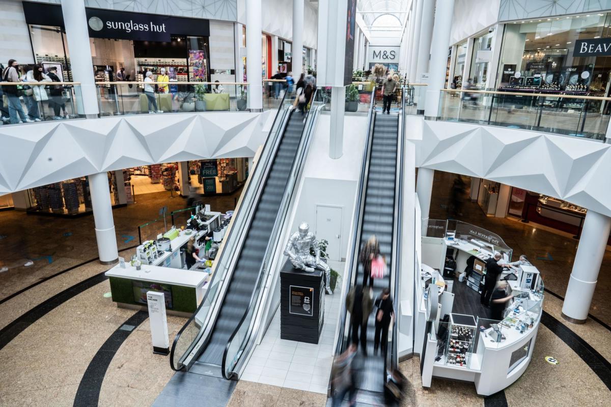 Meadowhall: 30 shops offering huge bargains before Christmas