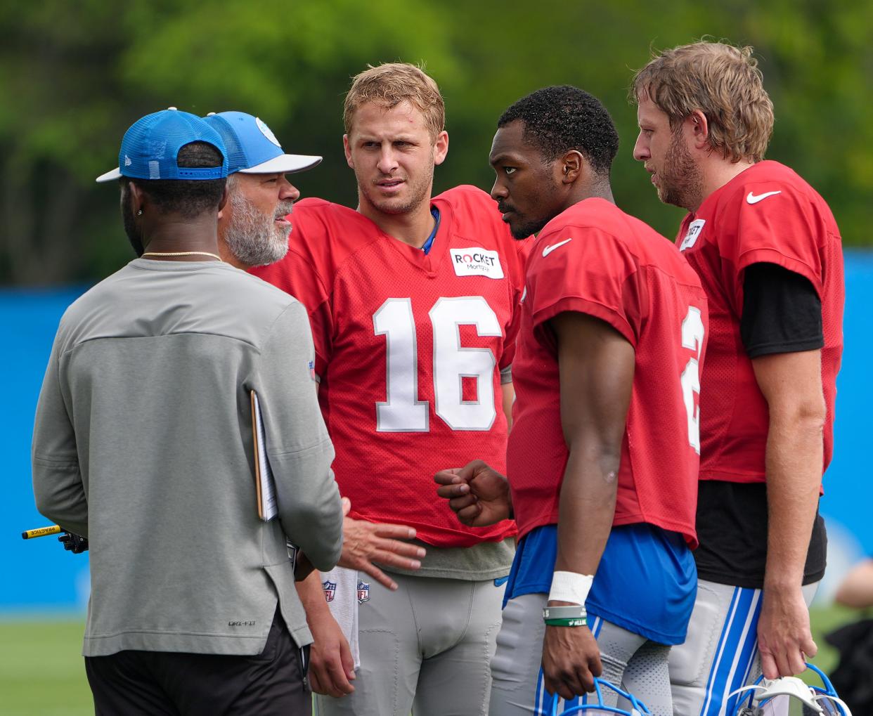 Quarterbacks Coach Mark Brunell talks with QB Jared Goff, Hendon Hooker and Nate Sudfeld, during the Detroit Lions training camp at the Lions headquarters in Allen Park, Mich. on Friday, Aug 2, 2024.