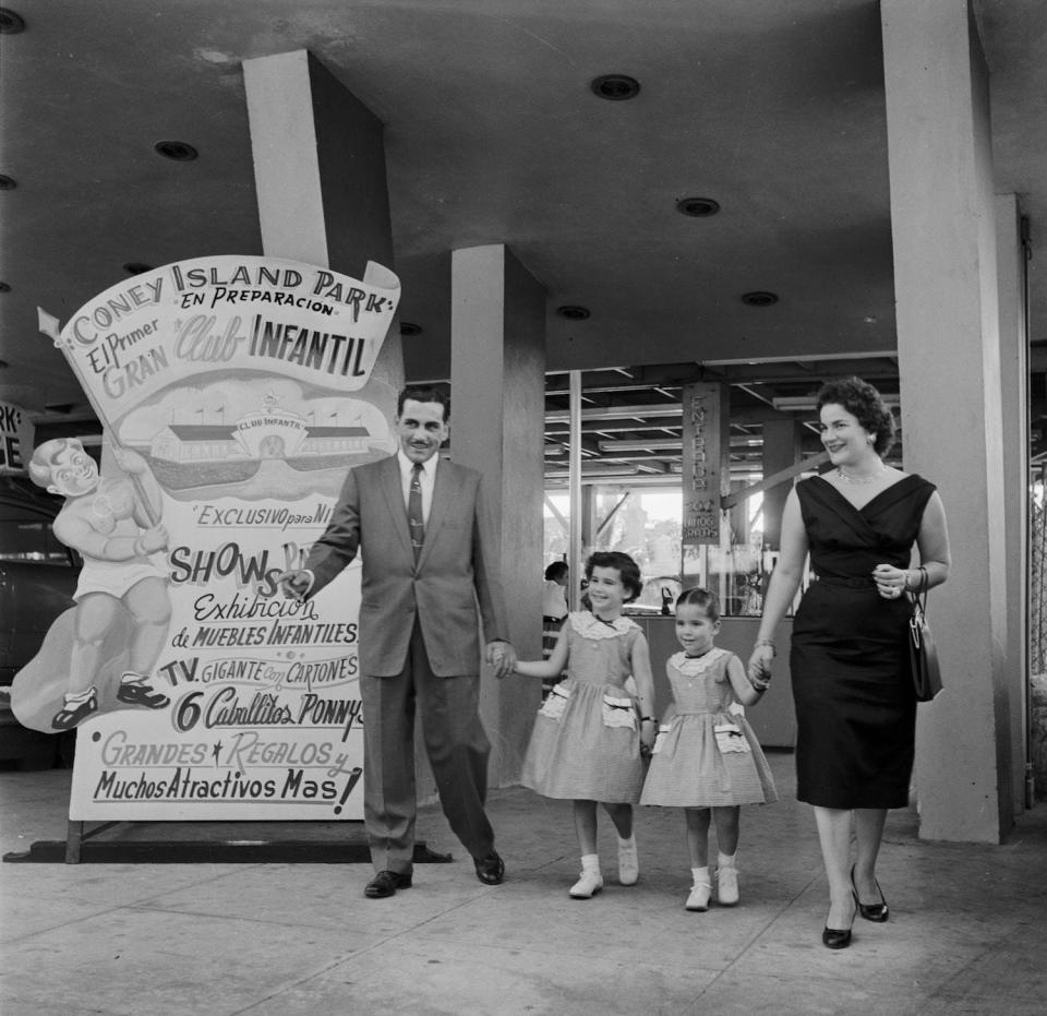 Vintage Amusement Park Photos Getty00017