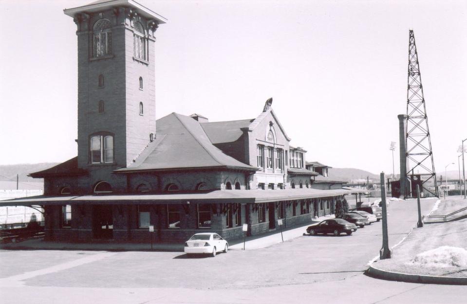 A photo of the Lackawanna Station and the Marconi tower.