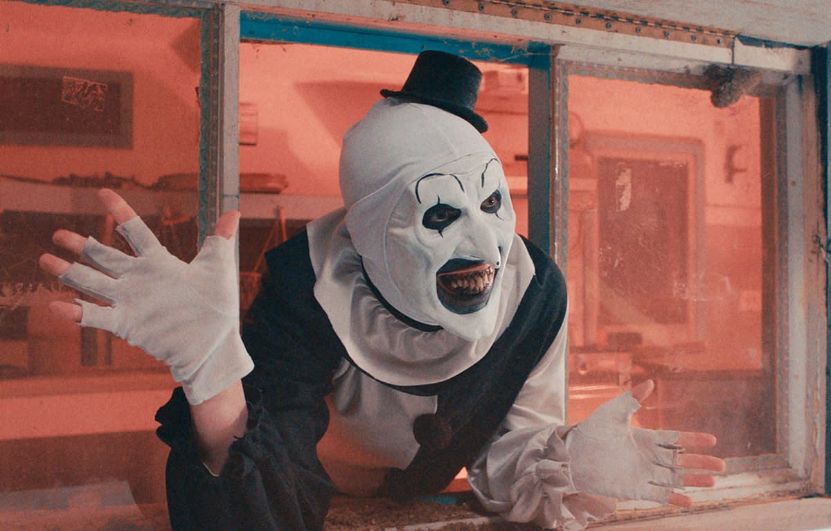 David Howard Thornton como el payaso Art the Clown en 'Terrifier 2' (Cinedigm/Screambox)