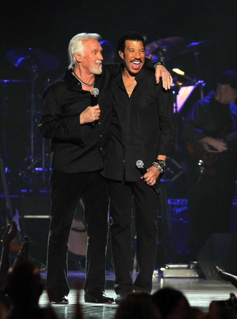 Kenny Rogers, left, and Lionel Richie perform "Lady" at ACM Presents: Lionel Richie and Friends in Concert on April 2, 2012.