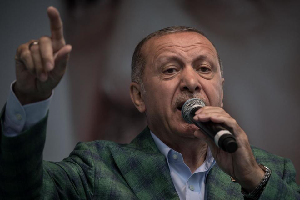 President Tayyip Erdogan speaks to crowds (Getty Images)