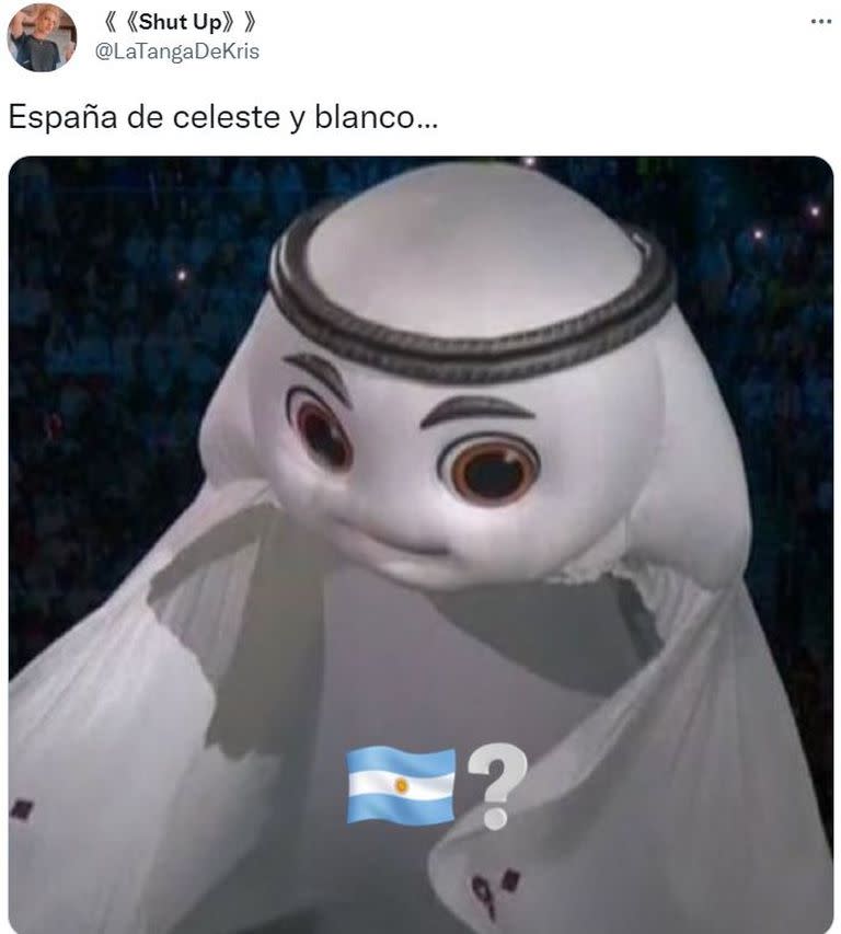 Los memes de la vestimenta celeste de España ante Marruecos