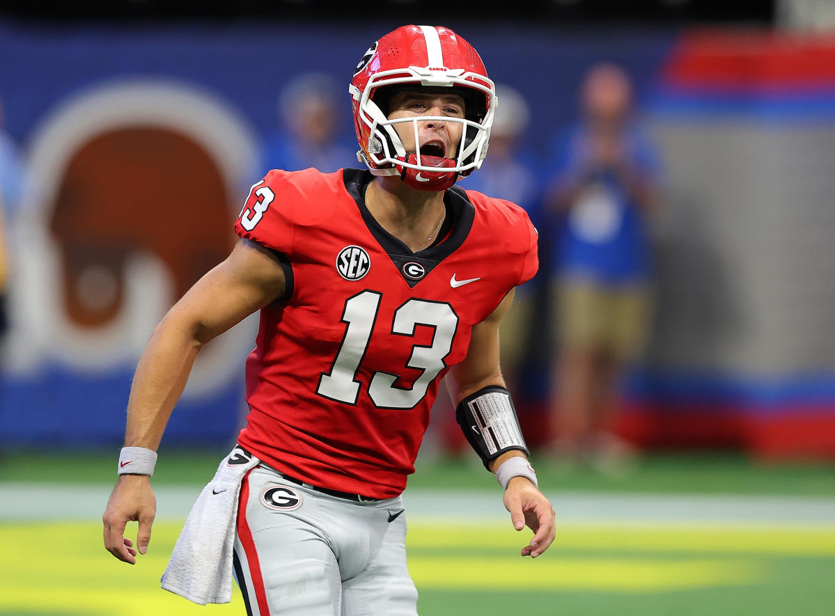 Georgia shows it’s still at the top of the college football world with blowout of Oregon