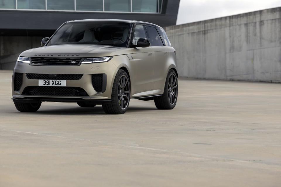 2024 land rover range rover sport sv