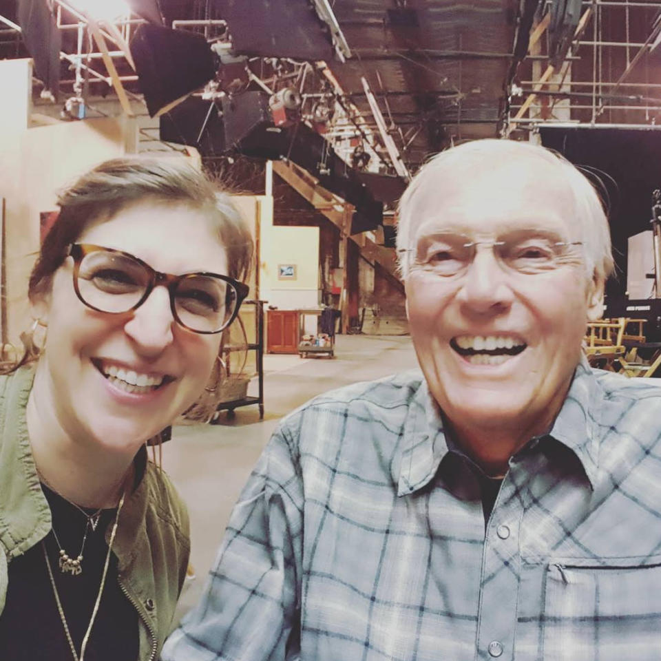 Mayim Bialik hanging out with this week’s “The Big Bang Theory” guest star, original “Batman” Adam West: “It’s the Batman of my youth. Freaking out that Adam West is here this week!!!” -@missmayim (Photo: Instagram)