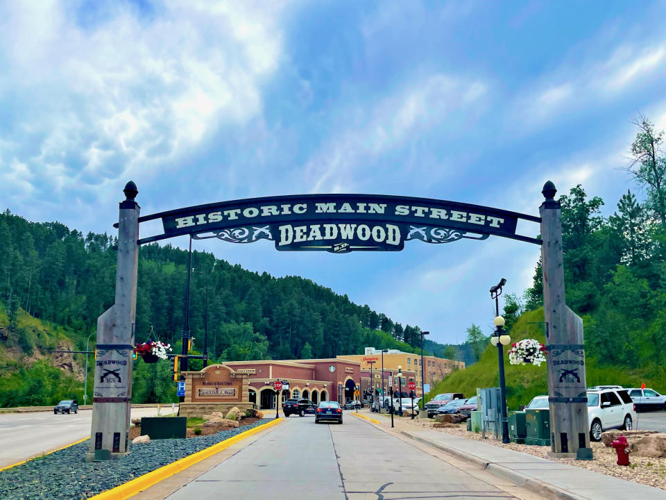 Sign that says "Historic Main Street Deadwood"