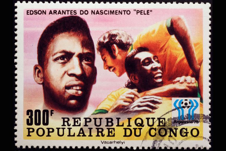 A los diez años de la visita de Pelé, y como preparación para el Mundial Argentina 1978, la República de Congo reprodujo estampillas con la imagen del astro