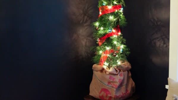 christmas tree themes grinch christmas tree