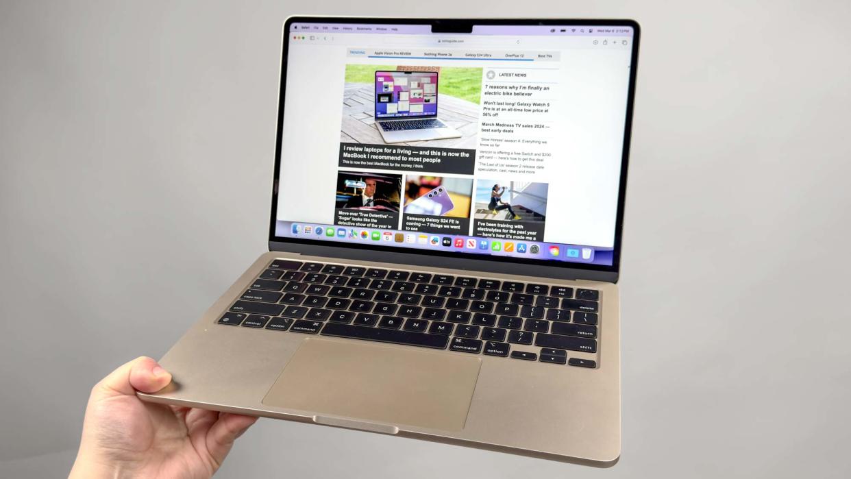  MacBook Air 13-inch M3. 