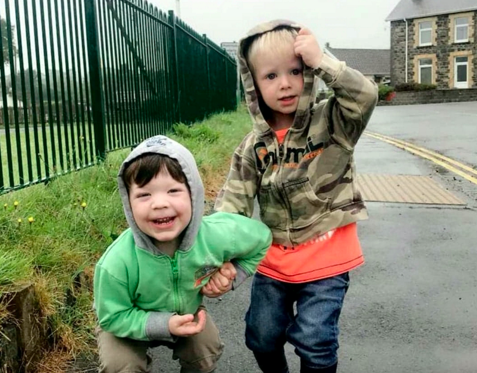 Harley, left, and Zac, right, before the fire that claimed Zac's life. (SWNS)