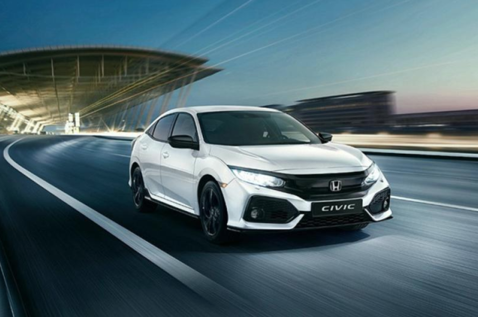 <strong>這款 Civic Dynamic 採用 1.0 升三缸渦輪＋CVT 變速箱，擁有 126hp 最大馬力。</strong>