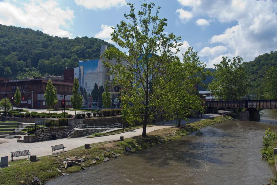 24) Welch, West Virginia