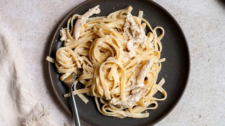 Smoked pulled chicken fettuccini Alfredo