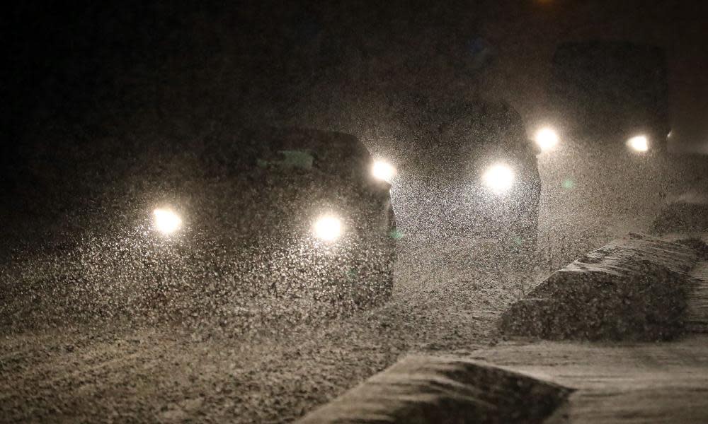 Cars in snowy conditions near Wrotham in Kent in Janury