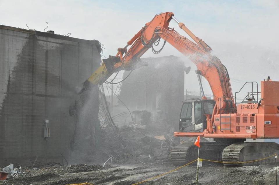 A Hanford crew worked to tear down an obsolete building at the K West Reactor in September 2023.