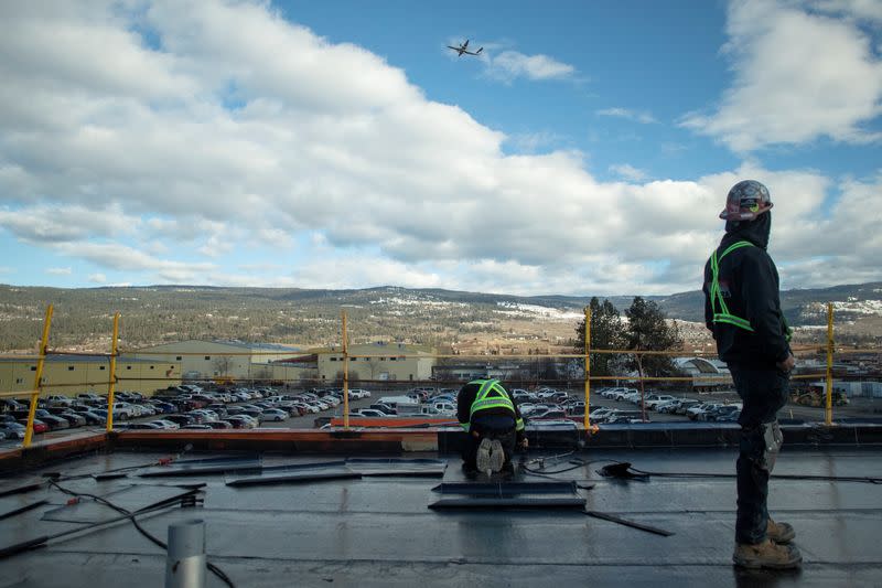 More airports turn to child-care services, better parking to lure workers