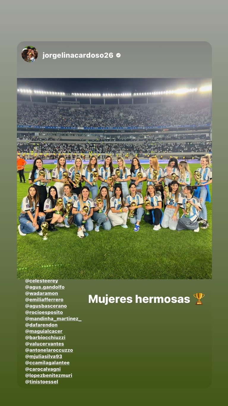 Tras el partido de la Argentina, Antonela Roccuzzo compartió la foto junto a "La Scalot"