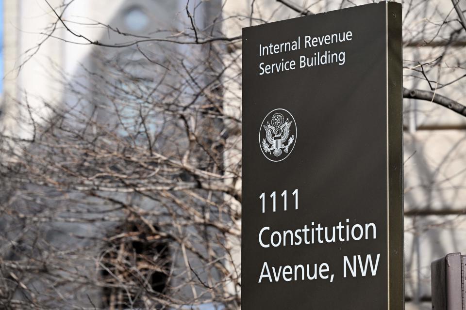 10 Ocak 2023'te Washington, DC'de bulunan Internal Revenue Service (IRS) merkezi. - İlk yasama hamlelerinden birinde, Cumhuriyetçiler Meclisi 9 Ocak 2023'te IRS'ye sağlanan yaklaşık 70 milyar dolarlık fonu iptal etmek için oy kullandı. (Fotoğraf: Mandel NGAN / AFP) (Fotoğraf: MANDEL NGAN/AFP, Getty Images aracılığıyla)