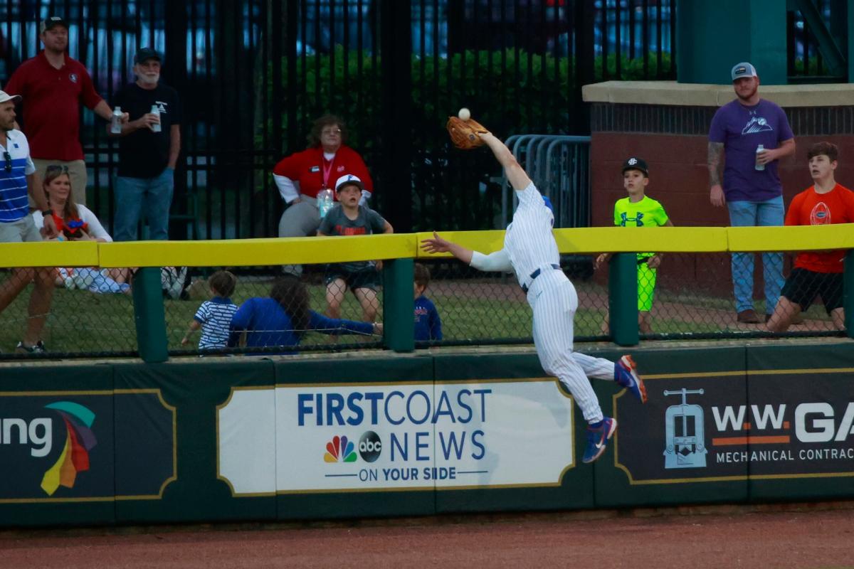 College World Series: Peter Alonso proving to be the key to Florida's  offense