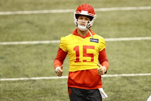 Tyreek Hill's Comment About Russell Wilson, Patrick Mahomes Going