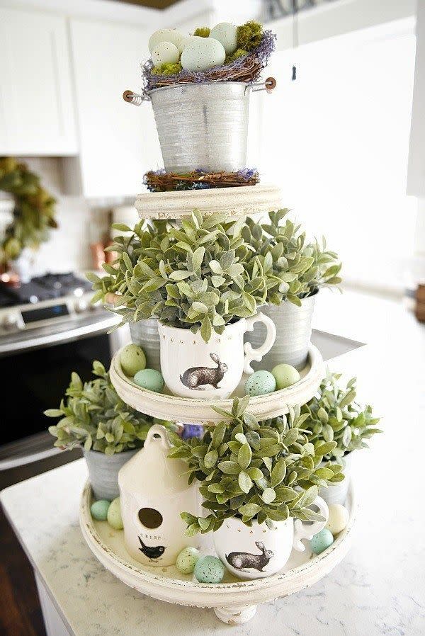 easter table decor ideas like a tray