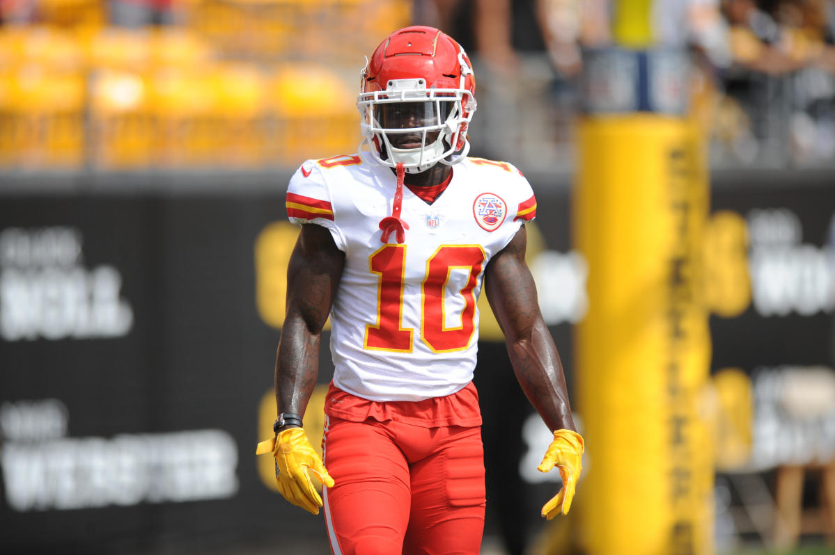 Tyreek Hill's lawyer disputes abuse in letter to NFL