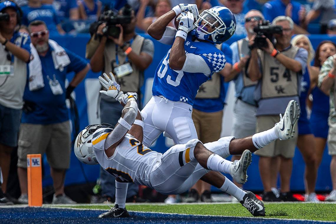Bryce Oliver caught a 32-yard touchdown pass over Toledo’s Saeed Holt for Kentucky in UK’s 38-24 season-opening victory over Toledo in the 2019 season opener. Oliver will be returning to Kroger Field Saturday as Youngstown State’s top receiver to play against Kentucky.