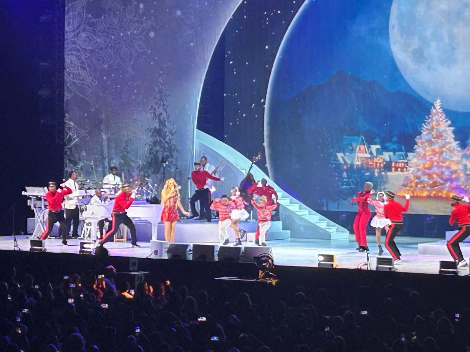 Mariah Carey entertained Pittsburgh fans Tuesday with Christmas song favorites and a big medley of her hits.